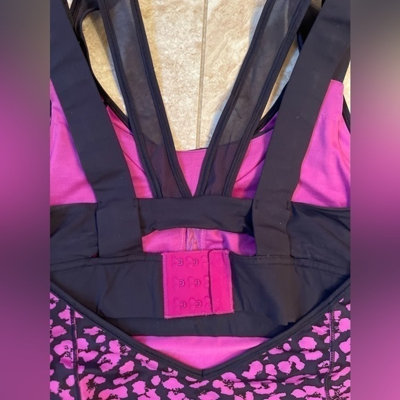 LULULEMON bra top SZ 8 pink n dark navy and shorts - Picture 6 of 15